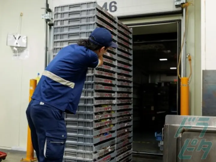 千葉県印西市の中型トラックドライバーの求人情報イメージ - 株式会社サンロジスティックス 千葉配送センター - No.76823-04