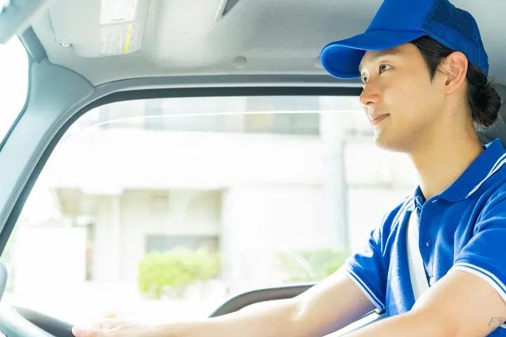 京都府京都市の中型トラックドライバーの求人情報イメージ - 株式会社ロジテック S878 - No.77917-01