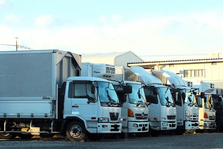 大阪府大阪市の中型トラックドライバーの求人情報イメージ - 株式会社ロジテック S848 - No.77921-01