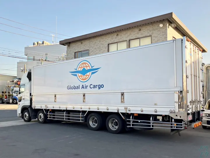 東京都大田区の大型トラックドライバーの求人情報イメージ - 株式会社グローバルエアカーゴ　羽田ハブセンター - No.77850-03