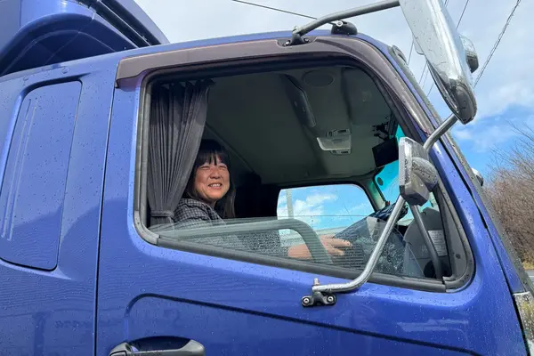 栃木県日光市の大型トラックドライバーの求人情報イメージ - 有限会社三盛運輸 - No.79351-01