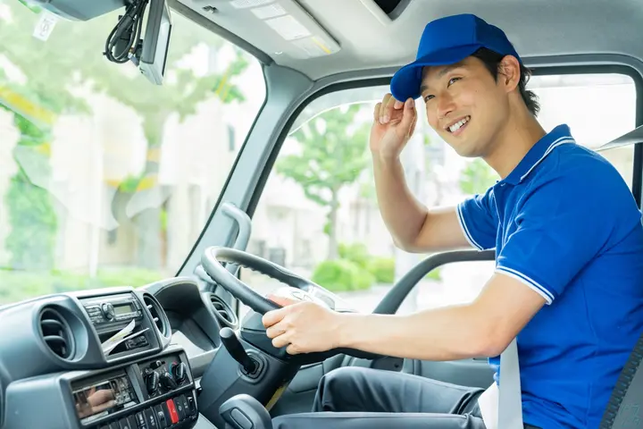 東京都武蔵村山市の中型トラックドライバーの求人情報イメージ - 株式会社齋藤商運 西東京営業所 - No.78347-01