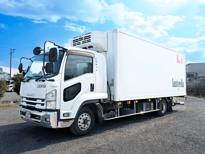 神奈川県厚木市の中型トラックドライバーの求人情報イメージ - 株式会社関東冷貨　本社 - No.78641-02