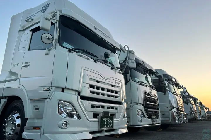 愛知県弥富市のトレーラー（牽引）の求人情報イメージ - 株式会社SBトランスポートシステム 本社 - No.78702-01