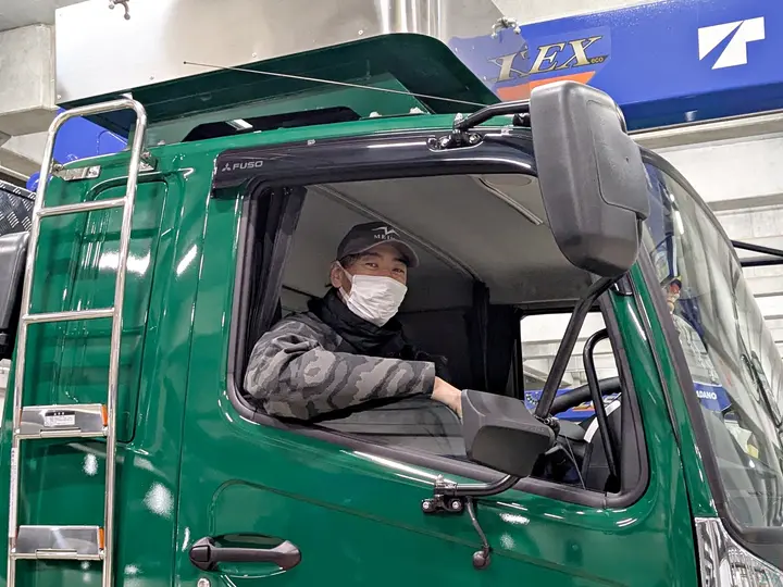 神奈川県川崎市川崎区の中型トラックドライバーの求人情報イメージ - 明和興業株式会社 東京支店 - No.79570-03