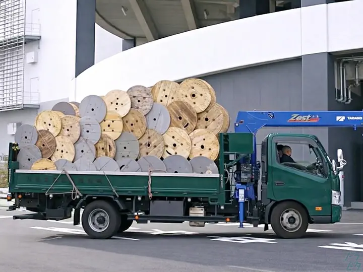 神奈川県川崎市川崎区の中型トラックドライバーの求人情報イメージ - 明和興業株式会社 東京支店 - No.79570-04
