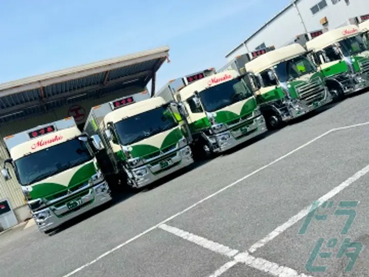 滋賀県湖南市の大型トラックドライバーの求人情報イメージ - 滋賀丸工運送株式会社 - No.79591-03
