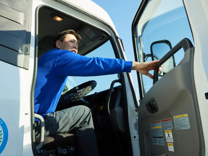 埼玉県さいたま市西区の大型トラックドライバーの求人情報イメージ - 株式会社栗原運輸 本社 - No.79631-04