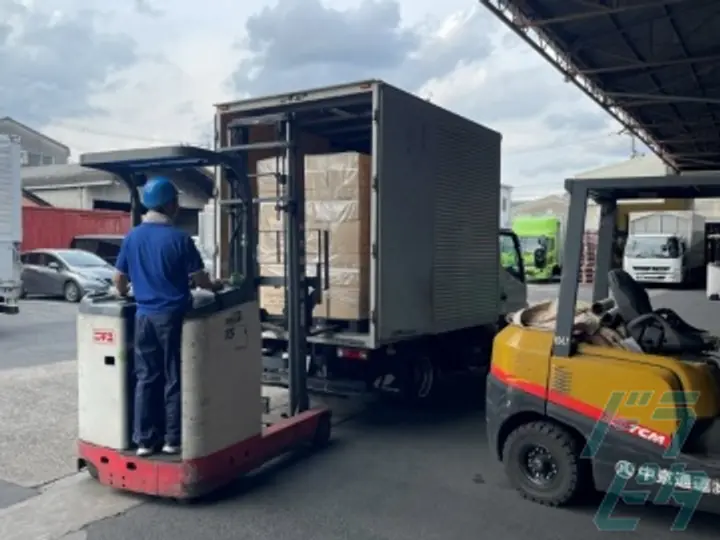 愛知県名古屋市守山区の小型トラックドライバーの求人情報イメージ - 中京通運株式会社  守山営業所 - No.79691-03