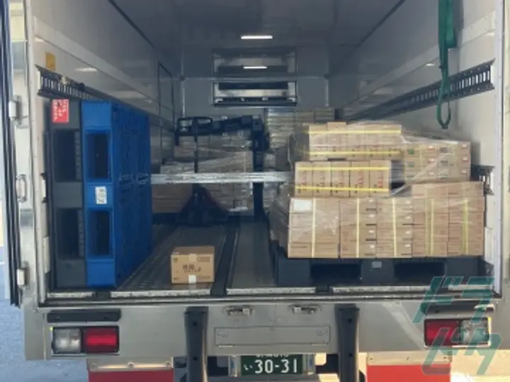 群馬県前橋市の中型トラックドライバーの求人情報イメージ - 株式会社ディ・エス物流 前橋営業所 - No.79875-03