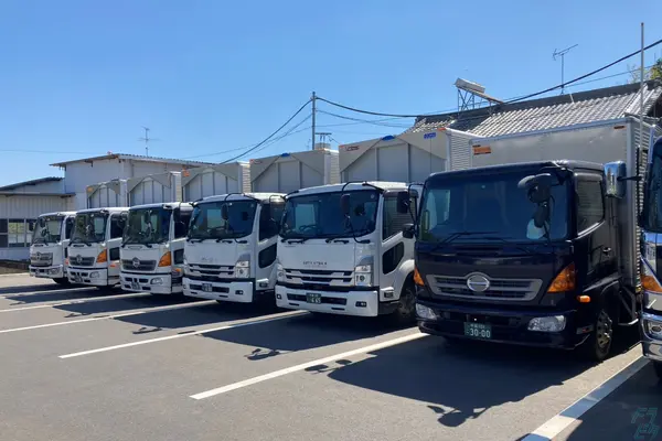 千葉県八街市の中型トラックドライバーの求人情報イメージ - あんぜんタカラ物流株式会社 - No.80262-01