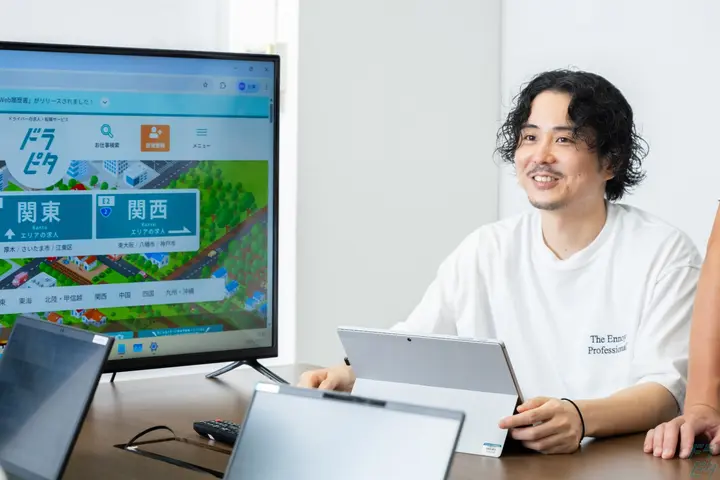 “採用支援”で運送・物流業界を変える！求人ディレクター