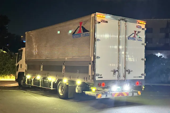 神奈川県横浜市泉区町の大型トラックドライバーの求人情報イメージ - 株式会社協和輸送 泉営業所 - No.80556-02