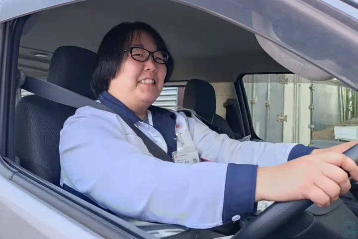 未経験から始める日勤配送♪女性活躍の安心職場◎／正社員