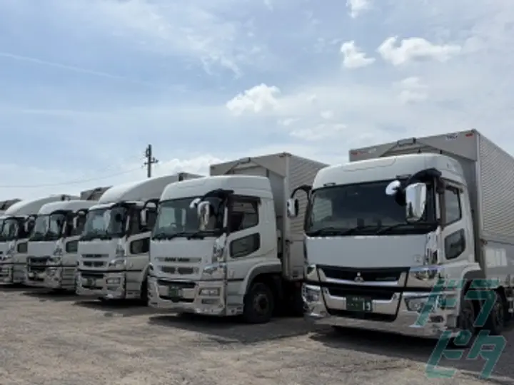 岐阜県岐阜市の中型トラックドライバーの求人情報イメージ - 株式会社岐阜エイコー - No.81027-02