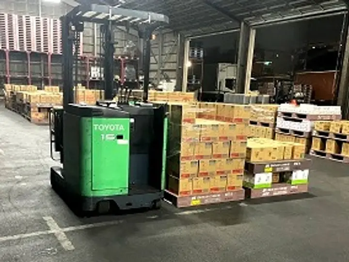 東京都足立区の中型トラックドライバーの求人情報イメージ - 江陽運送株式会社 足立営業所 - No.81042-02