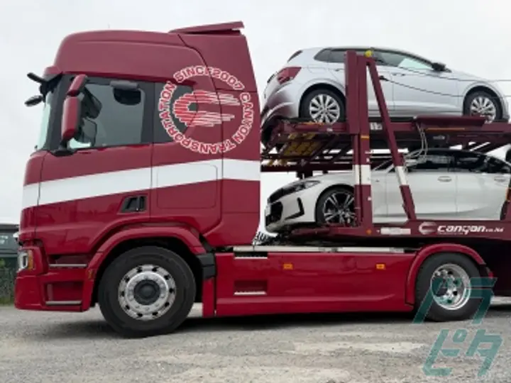 大阪府大阪市此花区のトレーラー（牽引）の求人情報イメージ - 株式会社キャニオン - No.81044-02