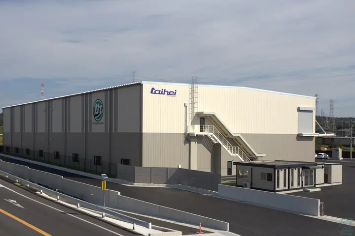 ＜土日祝休みの完全週休2日制＞日勤だけのリフト作業員