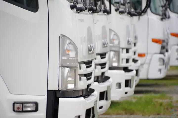 中型で【月44万以上】日勤のみ×近距離で高収入★正社員