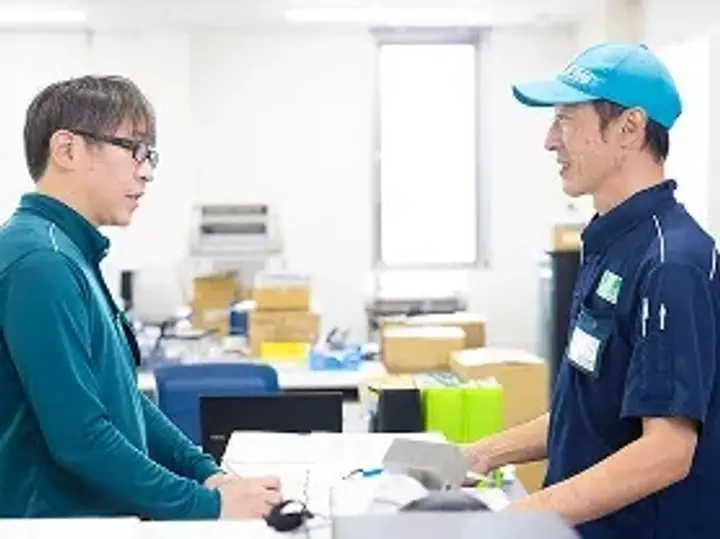 宮城県多賀城市の中型トラックドライバーの求人情報イメージ - 株式会社コイシカワ　仙台営業所 - No.82704-04