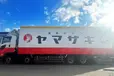京都府久世郡久御山町の大型トラックドライバーの求人情報イメージ - 株式会社ヤマザキ物流 京都営業所 - No.81910-01