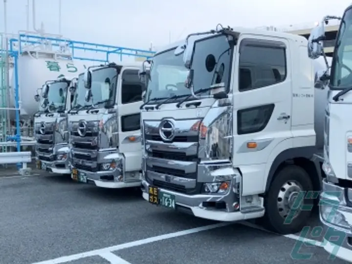 神奈川県茅ヶ崎市のタンクローリードライバーの求人情報イメージ - いづみ運輸株式会社 湘南営業所 - No.82131-03