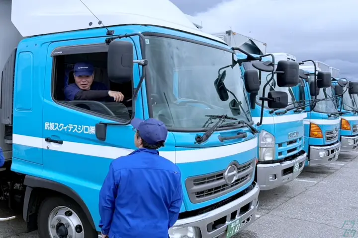石川県能美郡川北町の中型トラックドライバーの求人情報イメージ - 株式会社ロジスティクス坂尻 本社営業所 - No.82269-01