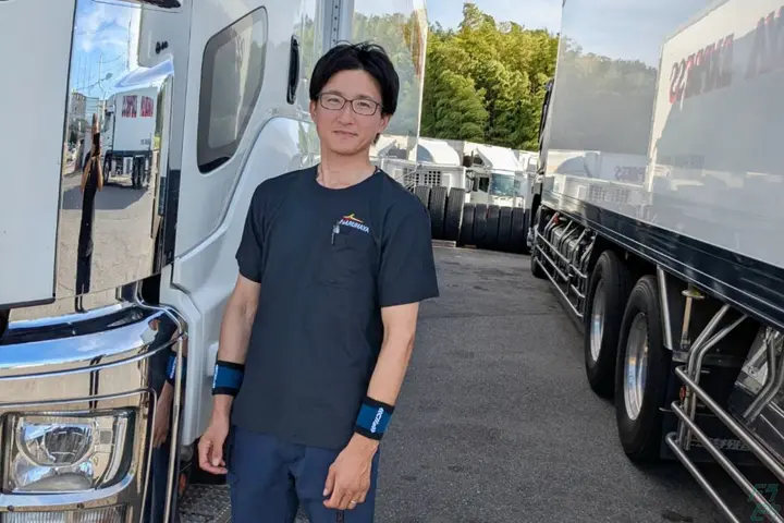 大阪府交野市の中型トラックドライバーの求人情報イメージ - 株式会社丸隼運輸 大阪営業所 - No.82629-01