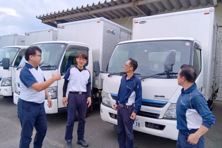埼玉県鶴ヶ島市の小型トラックドライバーの求人情報イメージ - 株式会社メッドトラスト東京 鶴ヶ島事業所 - No.83229-01
