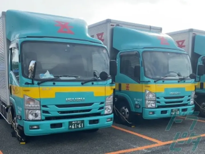 兵庫県神戸市東灘区の大型トラックドライバーの求人情報イメージ - 澁澤陸運株式会社 関西引越センター - No.83259-03
