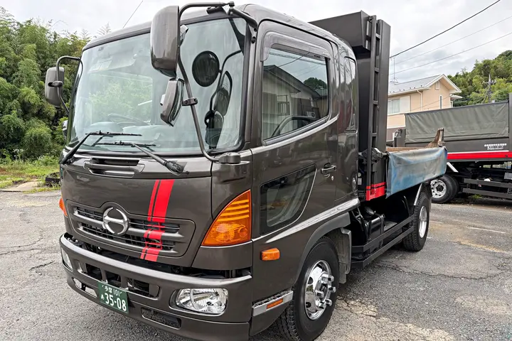 東京都町田市の大型トラックドライバーの求人情報イメージ - 有限会社サトーロード 本社 - No.83960-01