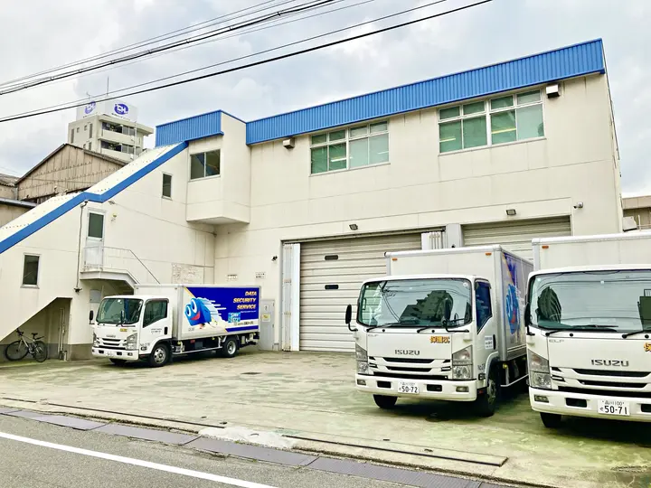 東京都大田区の中型トラックドライバーの求人情報イメージ - 株式会社日本パープル トランスポートサービスセンター - No.84082-04