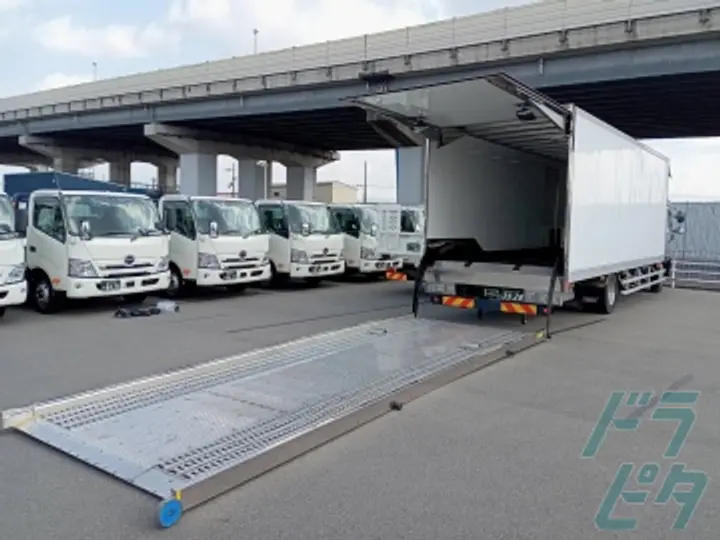 大阪府堺市の大型トラックドライバーの求人情報イメージ - 株式会社シンキ - No.83537-02