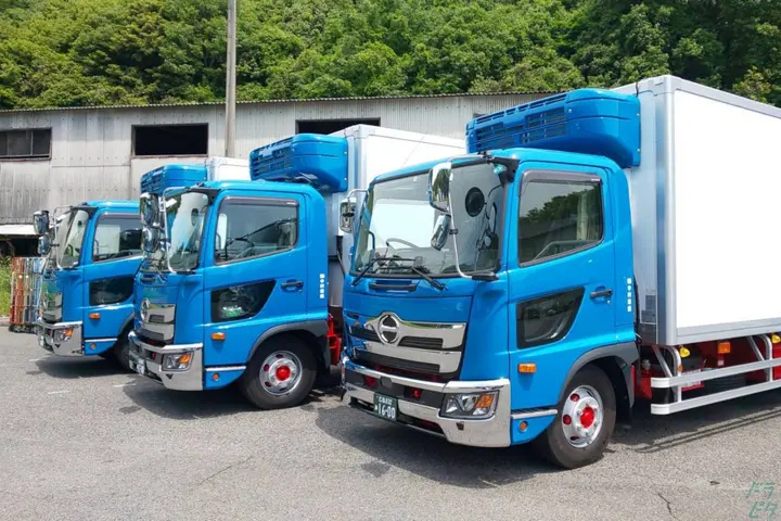 福岡県糟屋郡の大型トラックドライバーの求人情報イメージ - 株式会社中村流通 福岡営業所 - No.84442-01