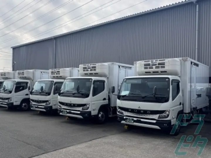 大阪府堺市西区の中型トラックドライバーの求人情報イメージ - 丸宮運送有限会社 - No.84410-04