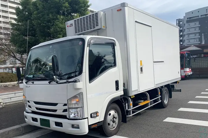 神奈川県川崎市川崎区の小型トラックドライバーの求人情報イメージ - 株式会社日硝ハイウエー 川崎営業所 - No.83676-01