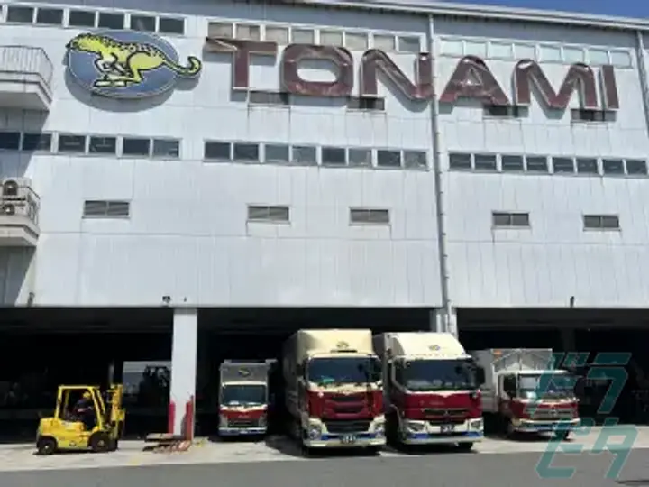 トナミ運輸株式会社　大阪中央支店のトラック求人　No.93129