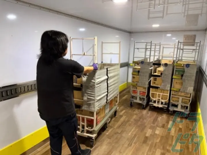 静岡県掛川市の中型トラックドライバーの求人情報イメージ - 株式会社トランス・グリップ 掛川営業所 - No.85111-03