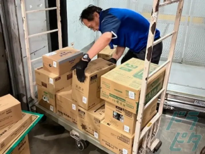 神奈川県藤沢市の中型トラックドライバーの求人情報イメージ - 株式会社トランス・グリップ 藤沢営業所 - No.85144-03
