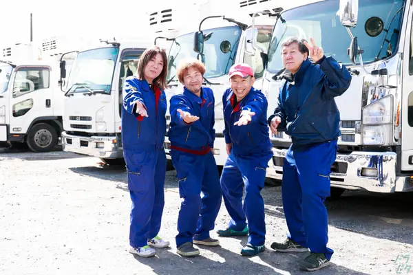 埼玉県日高市の中型トラックドライバーの求人情報イメージ - 清水運送有限会社 - No.90661-01