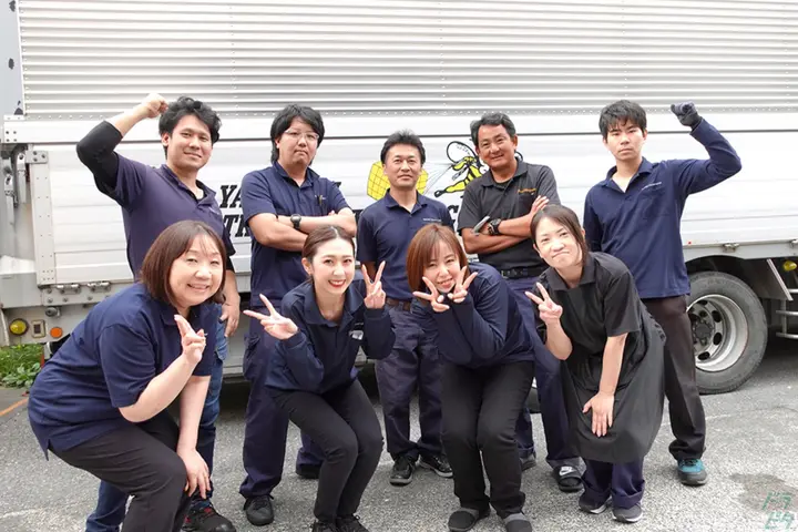 埼玉県八潮市の中型トラックドライバーの求人情報イメージ - 八武崎運送株式会社 東京センター - No.85526-01