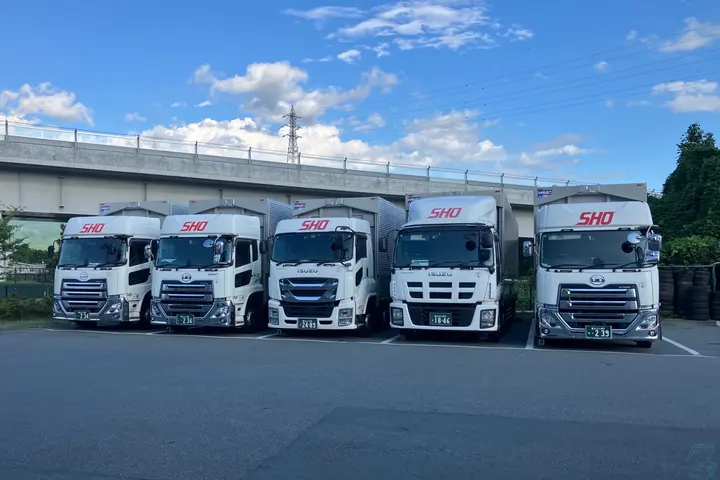 静岡県磐田市の大型トラックドライバーの求人情報イメージ - 翔運輸株式会社 - No.85672-01