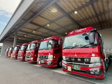 愛知県弥富市の大型トラックドライバーの求人情報イメージ - 日南輸送株式会社 - No.87939-03