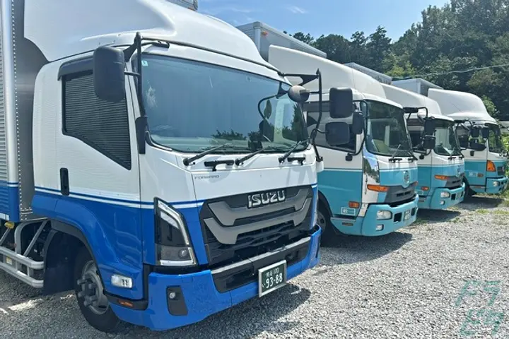 ＼未経験者も月35万可能／充実研修で安心スタート＊中型