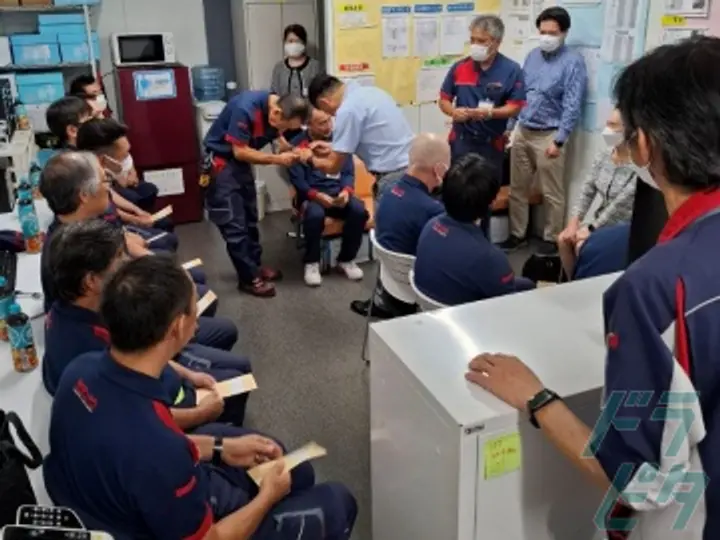 神奈川県川崎市川崎区の中型トラックドライバーの求人情報イメージ - 名正運輸株式会社  夜光営業所 - No.88787-04