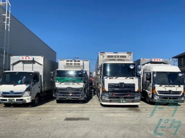 山梨県中央市の大型トラックドライバーの求人情報イメージ - 有限会社日本丸運輸 - No.89004-02