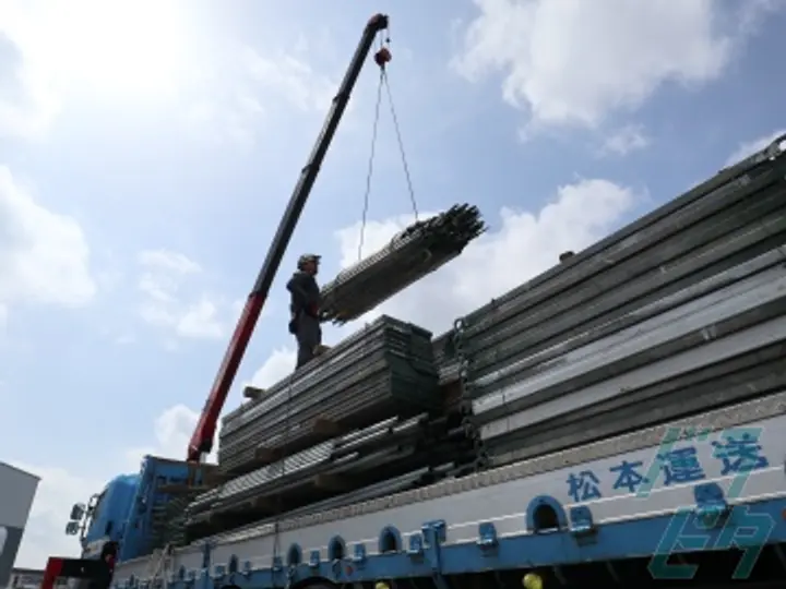 千葉県千葉市緑区のユニック車ドライバーの求人情報イメージ - 株式会社松本運送 - No.88727-03