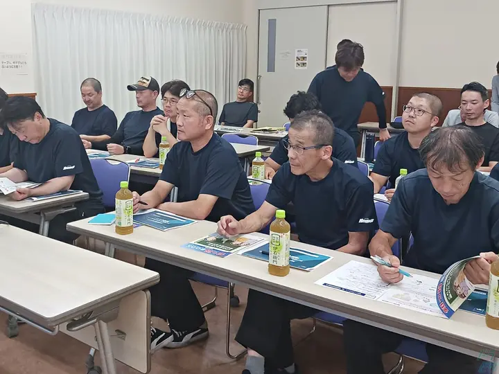 有限会社一筋運輸　本社のトラック求人　No.97277