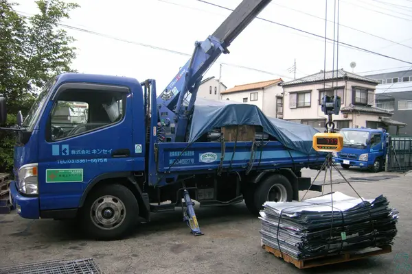 東京都新宿区の中型トラックドライバーの求人情報イメージ - 株式会社キンセイ - No.89603-01