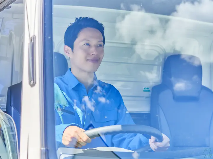 埼玉県越谷市の中型トラックドライバーの求人情報イメージ - 野村綜合商事株式会社 - No.89783-02